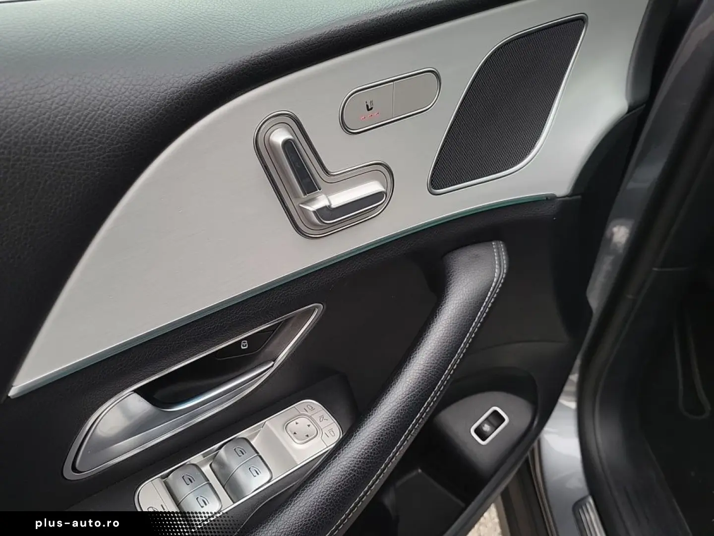 MERCEDES-BENZ GLE 300 d 4MATIC AMG-Int Pano AHK FAP &hellip;