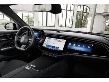 MERCEDES-BENZ E 220 d 4M AMG-Sport Pano Super 360 Bu…