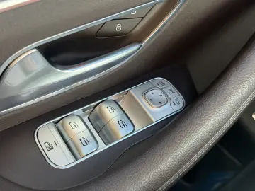 MERCEDES-BENZ GLE 300 d 4MATIC AMG LINE   KEYLESS-GO…