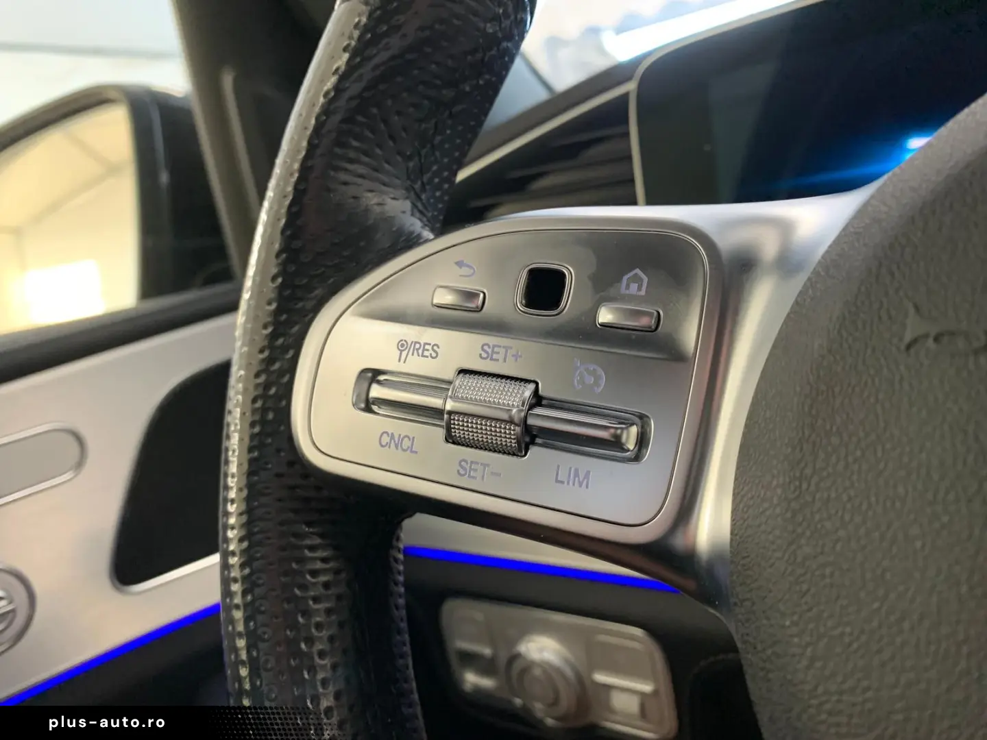 MERCEDES-BENZ GLE 400 d AMG MULTIBEAM 360  NAPPA HUD