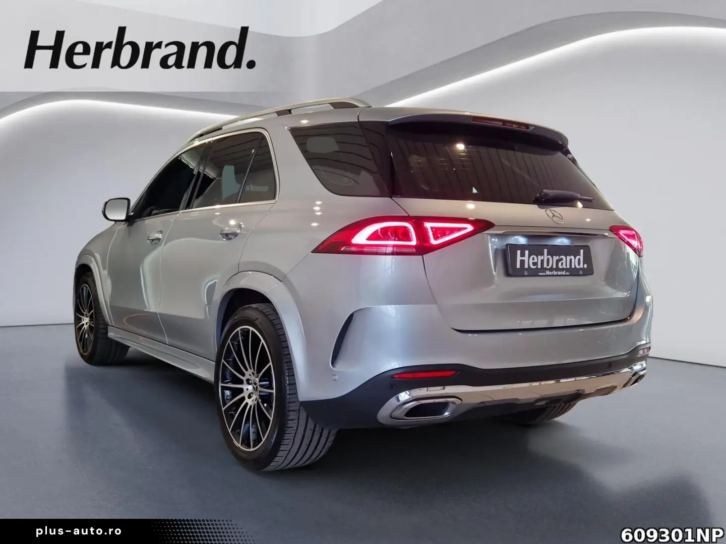 MERCEDES-BENZ GLE 300 d 4matic AMG Line AHK Panorama Kamera