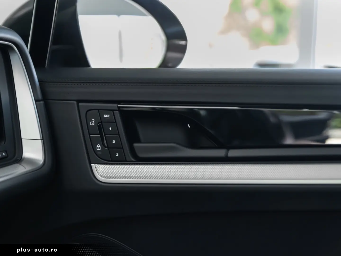 PORSCHE Cayenne E-Hybrid Luft Pano 21 Inno HeadUp BOSE