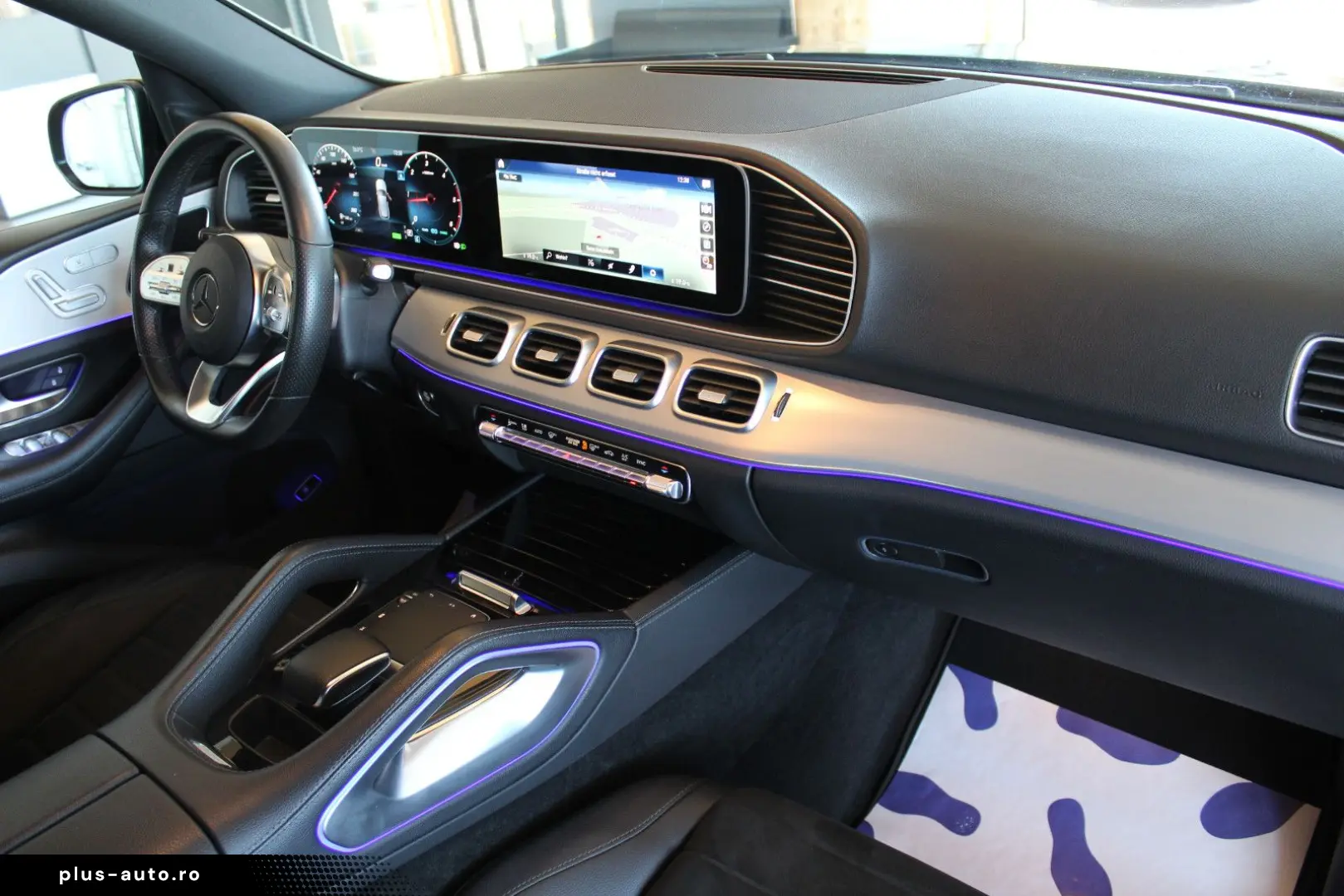 MERCEDES-BENZ GLE 300 d 4Matic AMG Line NAVI LED PANO