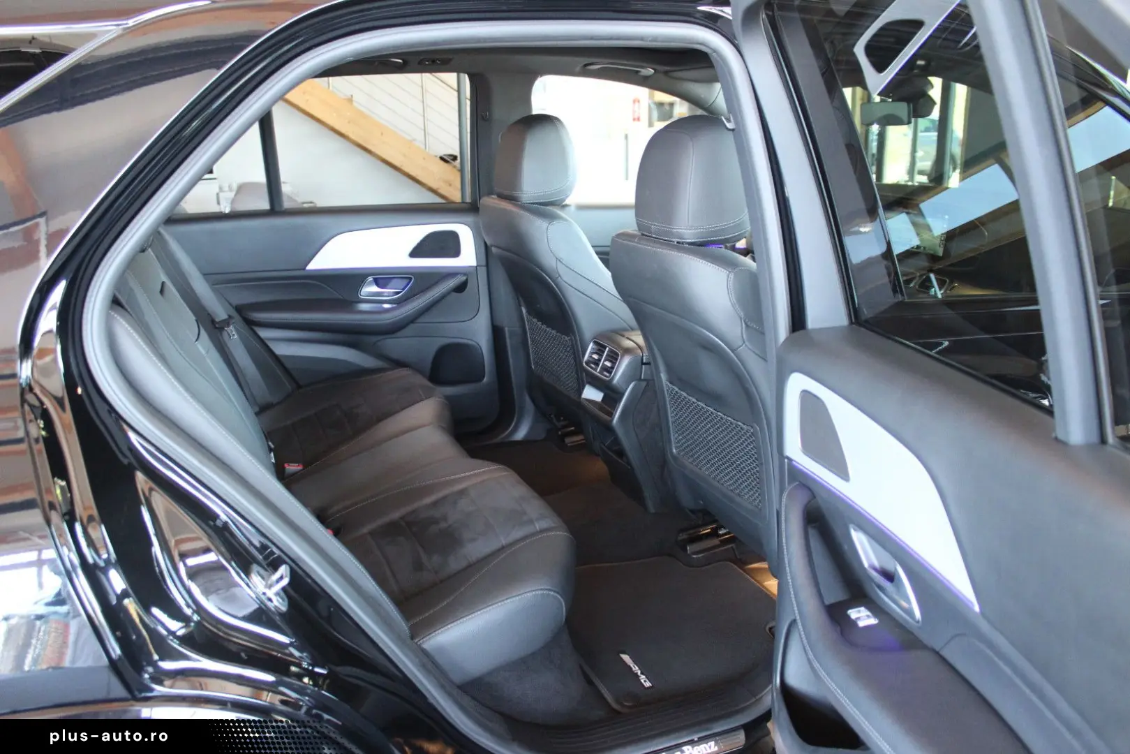 MERCEDES-BENZ GLE 300 d 4Matic AMG Line NAVI LED PANO
