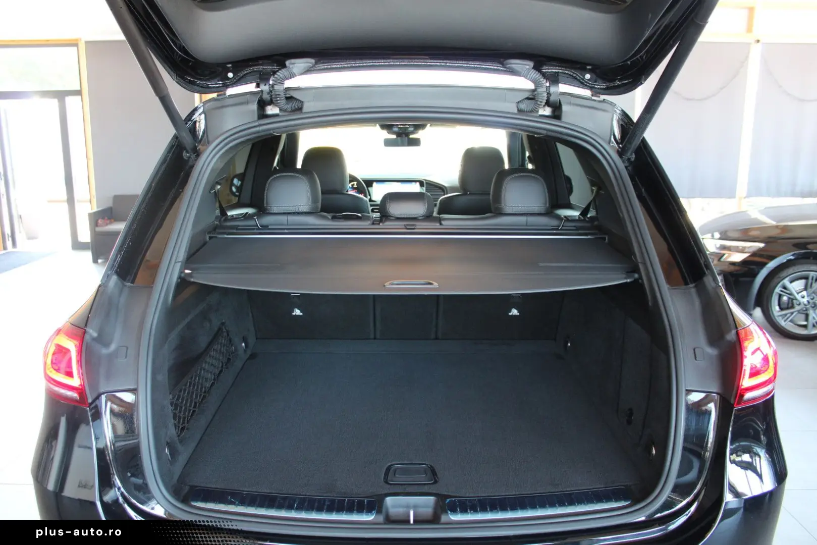 MERCEDES-BENZ GLE 300 d 4Matic AMG Line NAVI LED PANO