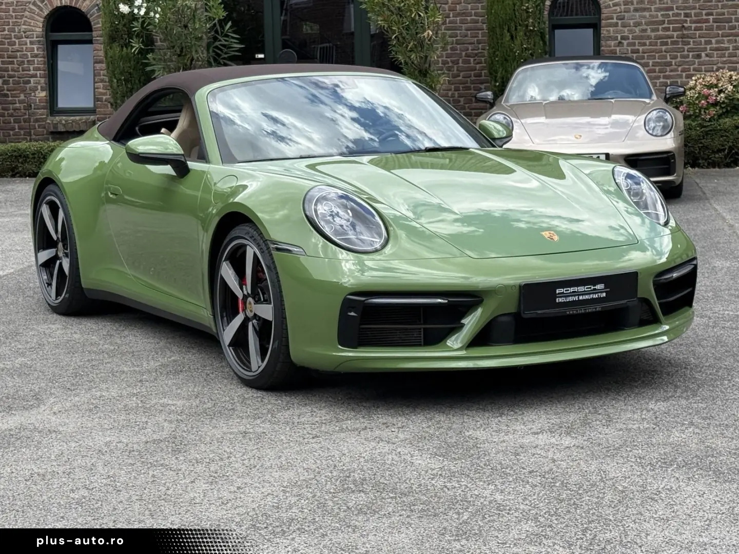 PORSCHE 992 911  4S Cabriolet PTS-OLIVEGRÜN HERITAGE SPO