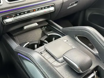 MERCEDES-BENZ GLE 300 d 4Matic AMG-Line Pano 360  Bu…