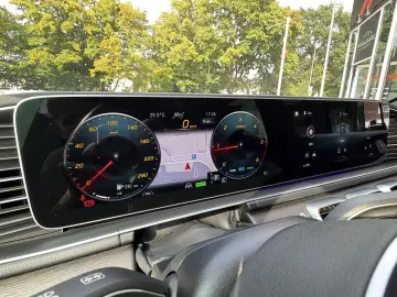 MERCEDES-BENZ GLE 300 d 4Matic AMG-Line Pano 360  Bu…