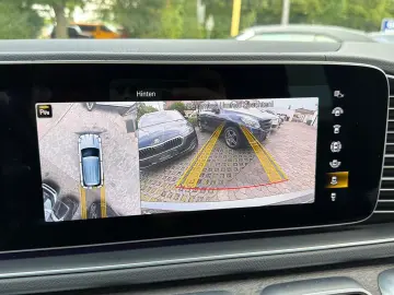 MERCEDES-BENZ GLE 300 d 4Matic AMG-Line Pano 360  Bu…