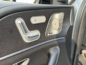 MERCEDES-BENZ GLE 300 d 4Matic AMG-Line Pano 360  Bu…