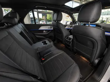 MERCEDES-BENZ GLE 400d AMG NIGHT PANO 360  AHK 21  BURMESTER