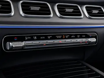 MERCEDES-BENZ GLE 400d AMG NIGHT PANO 360  AHK 21  BURMESTER