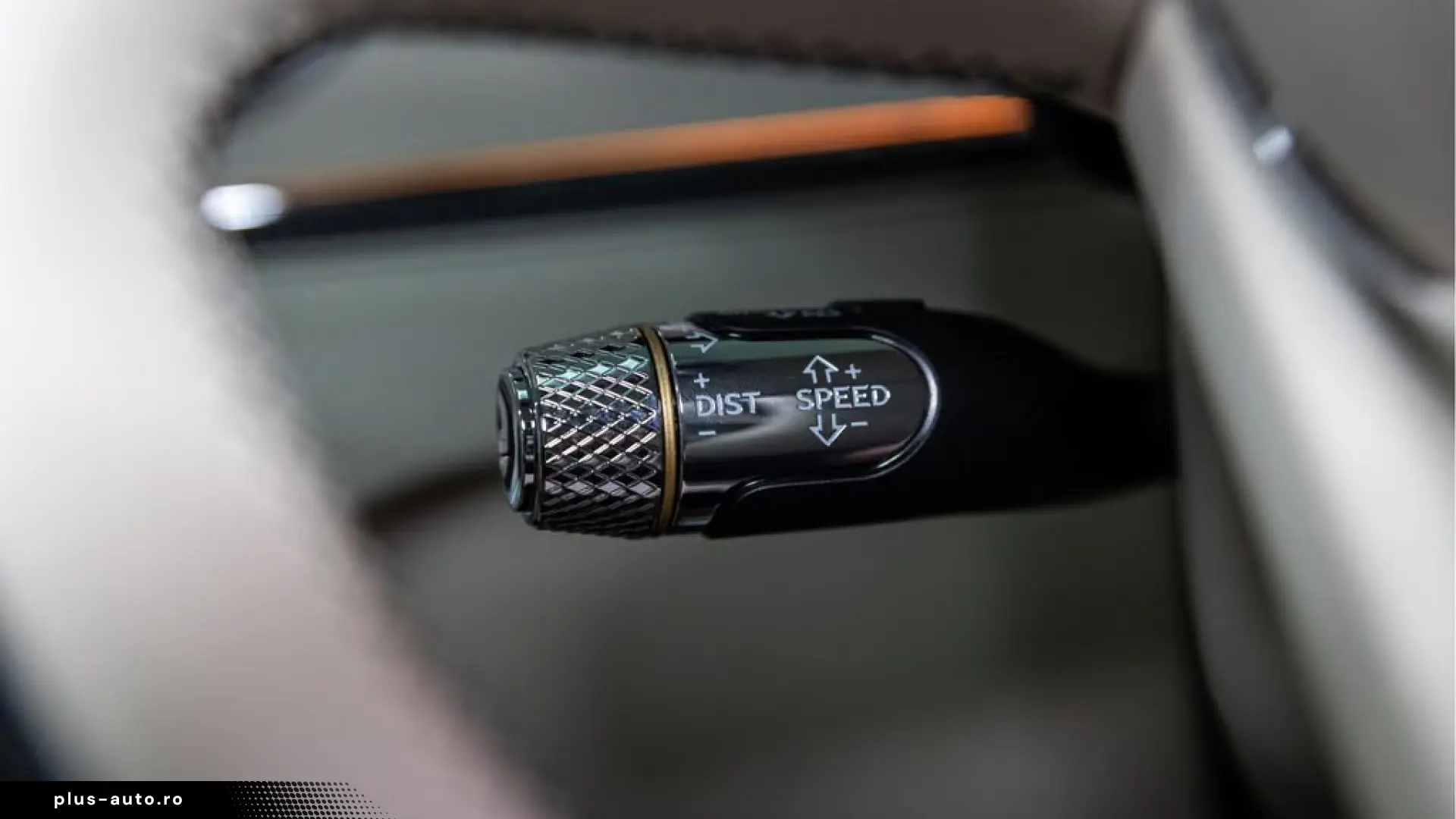 Bentley Flying Spur V8 Azure  Piano Linen Veneer Rotatin