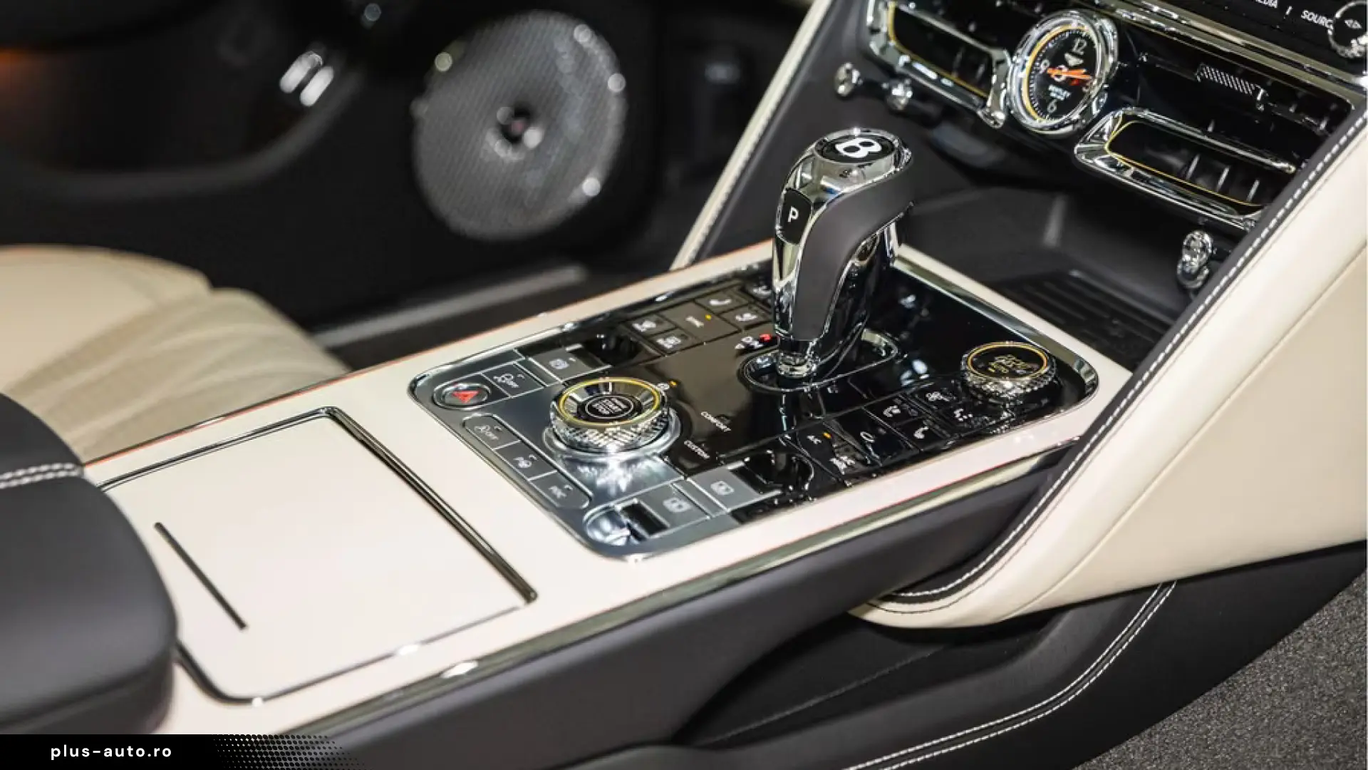Bentley Flying Spur V8 Azure  Piano Linen Veneer Rotatin