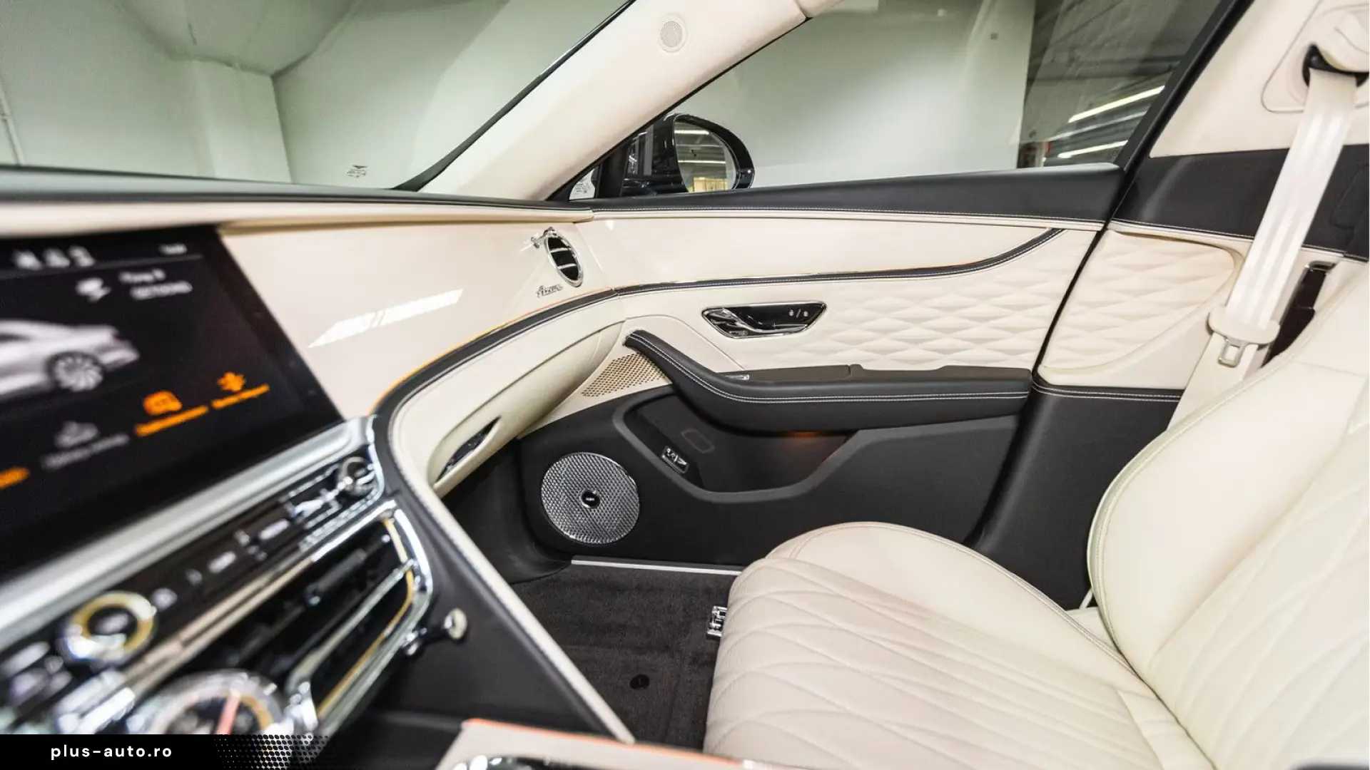 Bentley Flying Spur V8 Azure  Piano Linen Veneer Rotatin
