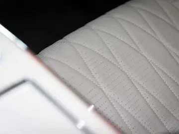 Bentley Flying Spur V8 Azure  Piano Linen Veneer Rotatin