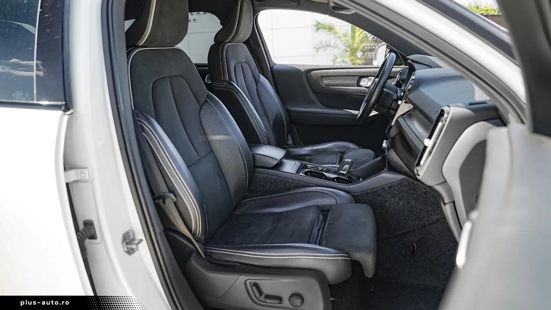 Volvo XC 40 D4 AWD Geartronic R-Design