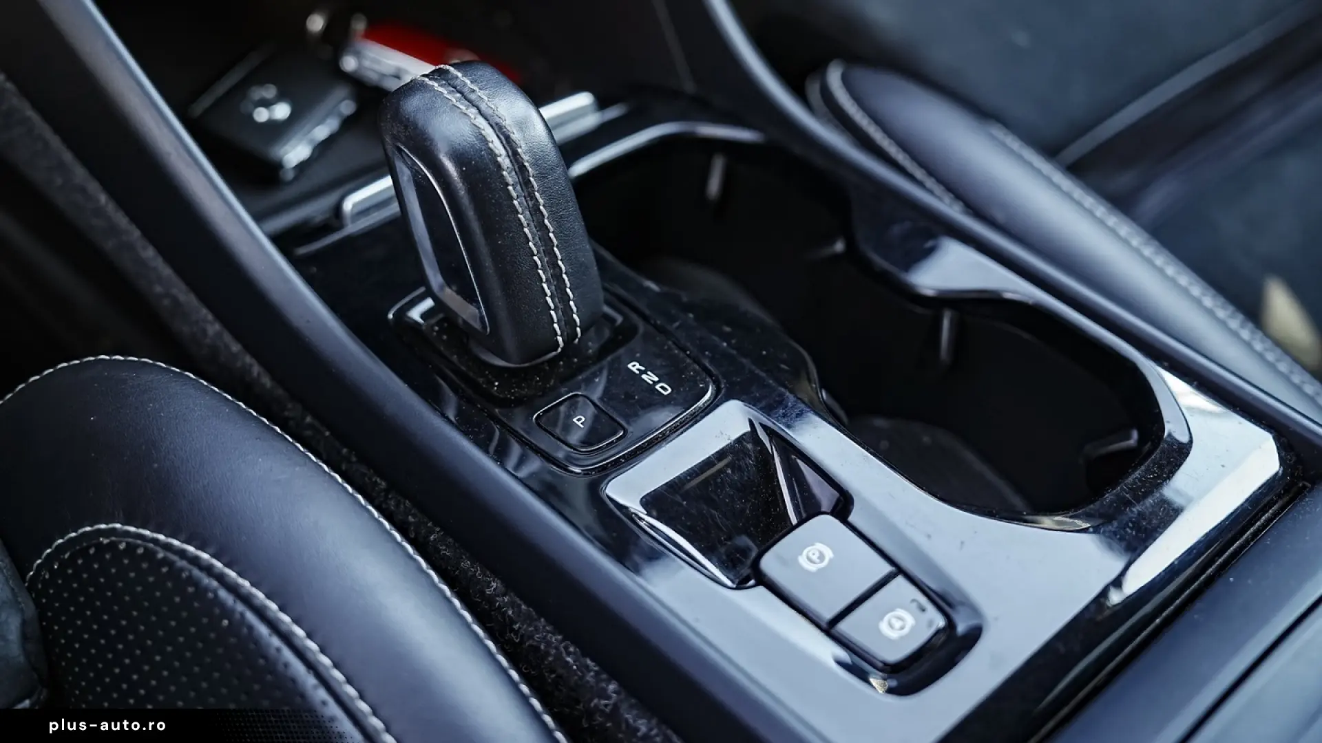 Volvo XC 40 D4 AWD Geartronic R-Design