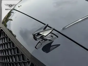 Bentley Flying Spur V8 Hybrid  B&O Rotating