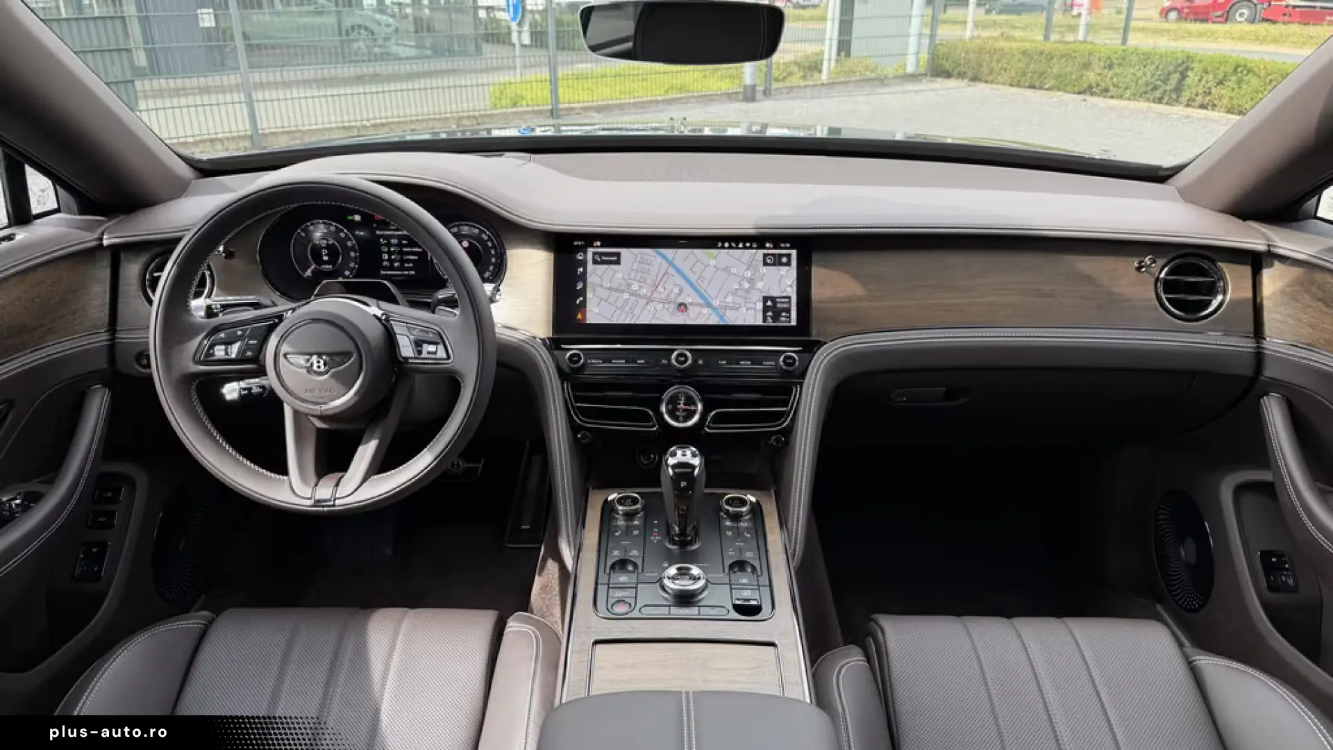 Bentley Flying Spur V8 Hybrid  B&O Rotating