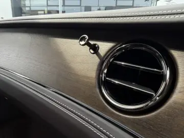 Bentley Flying Spur V8 Hybrid  B&O Rotating