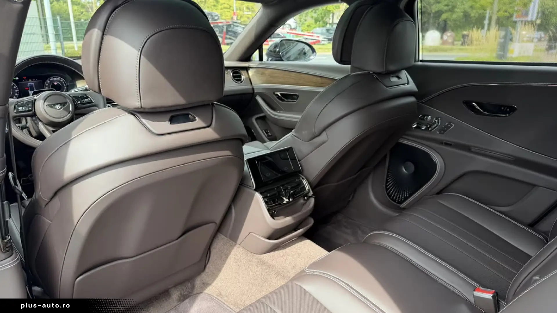 Bentley Flying Spur V8 Hybrid  B&O Rotating