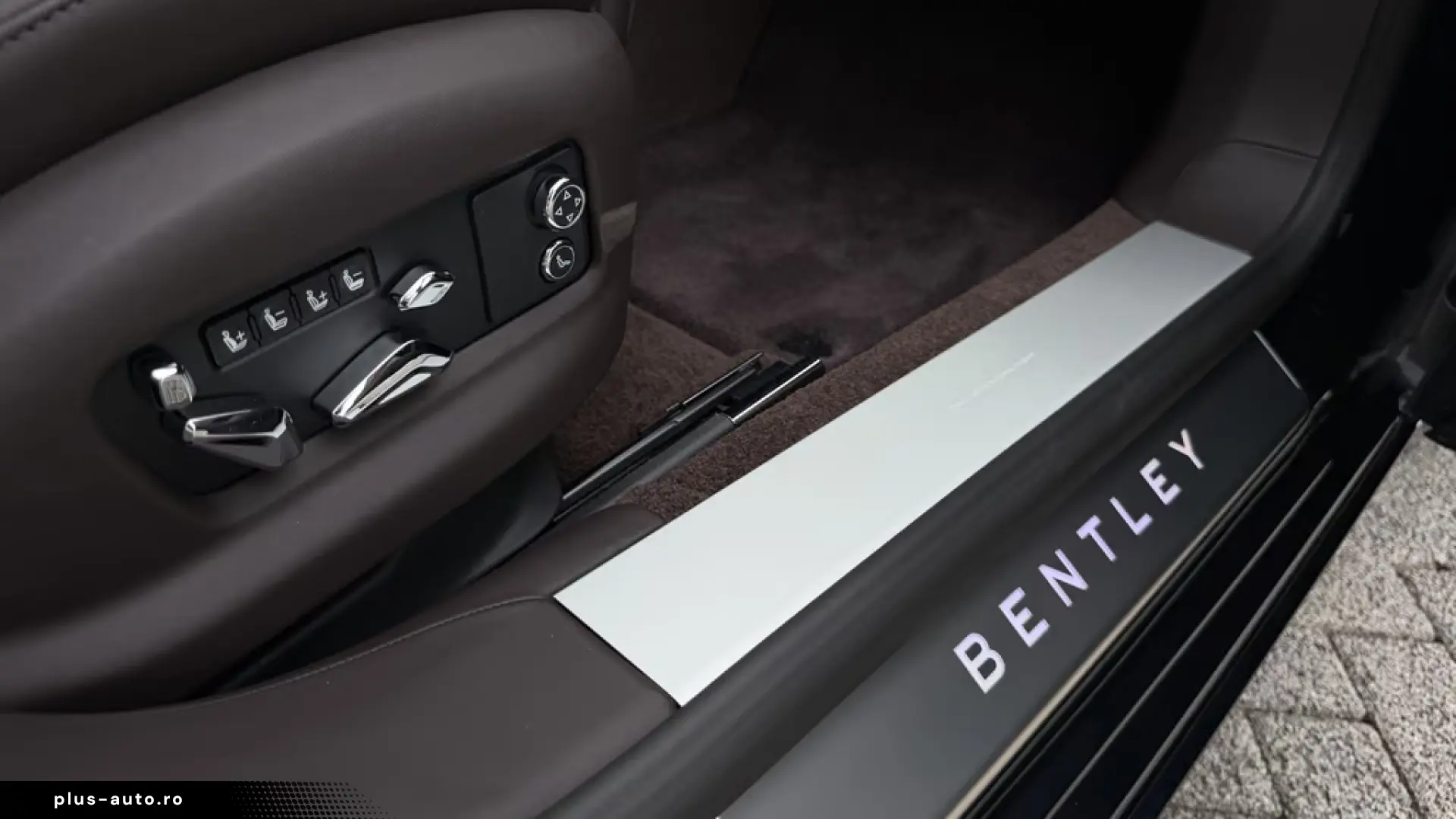 Bentley Flying Spur V8 Hybrid  B&O Rotating