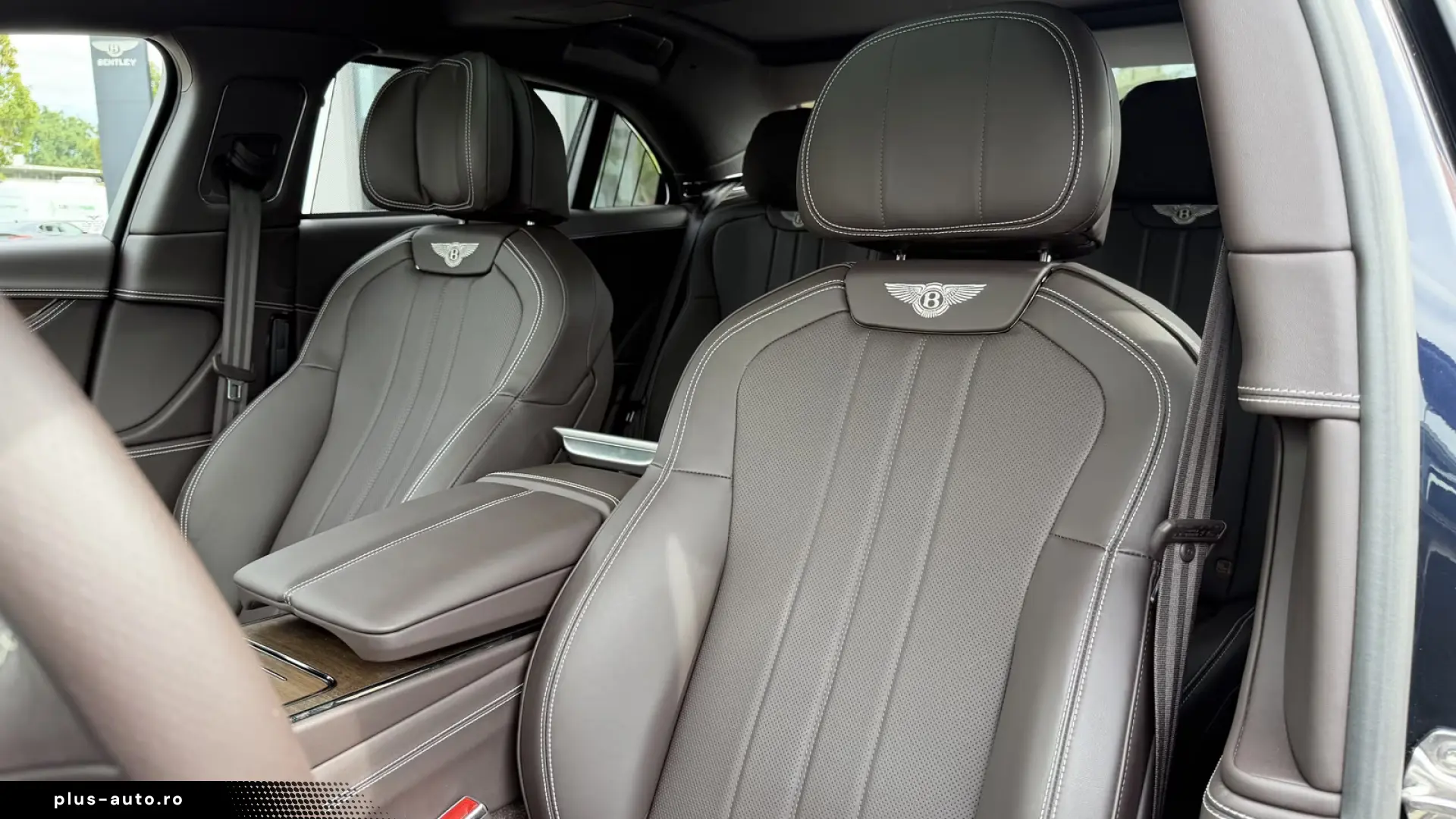 Bentley Flying Spur V8 Hybrid  B&O Rotating