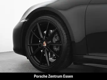 PORSCHE 992 Carrera 4   Sportabgasanlage Abstandsregelte