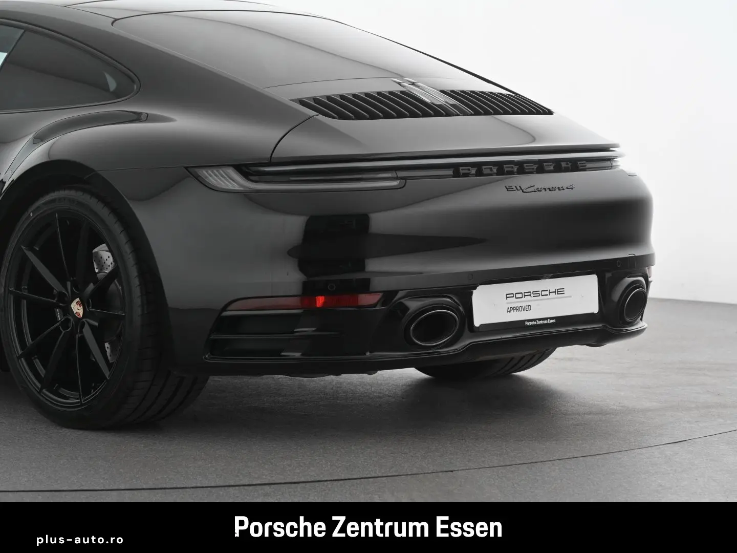 PORSCHE 992 Carrera 4   Sportabgasanlage Abstandsregelte