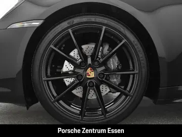 PORSCHE 992 Carrera 4   Sportabgasanlage Abstandsregelte