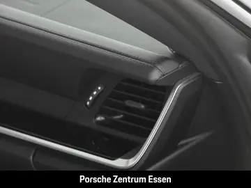 PORSCHE 992 Carrera 4   Sportabgasanlage Abstandsregelte