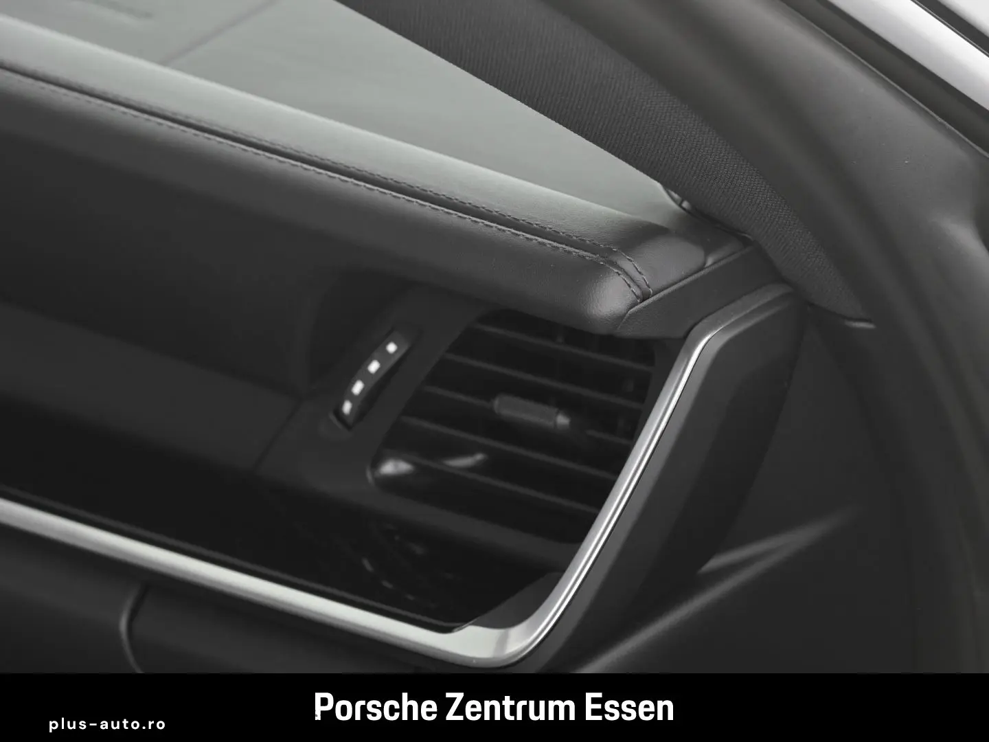 PORSCHE 992 Carrera 4   Sportabgasanlage Abstandsregelte