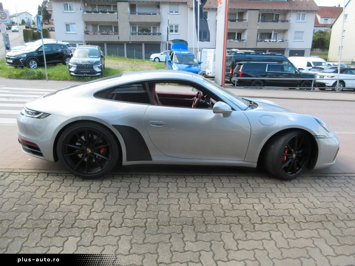 PORSCHE 992 Carrera 4S Coupé TOPAUSSTATTUNG