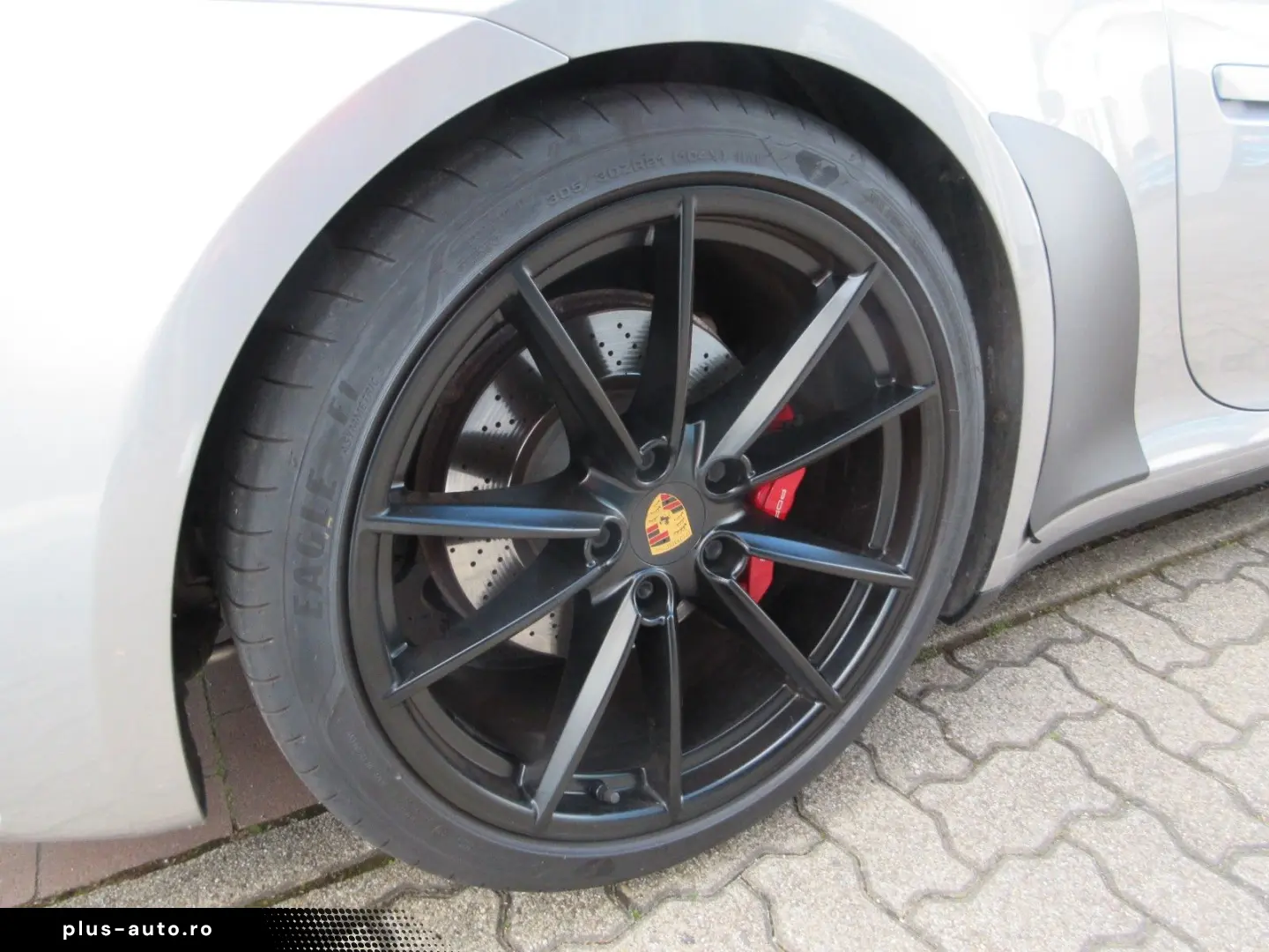 PORSCHE 992 Carrera 4S Coupé TOPAUSSTATTUNG