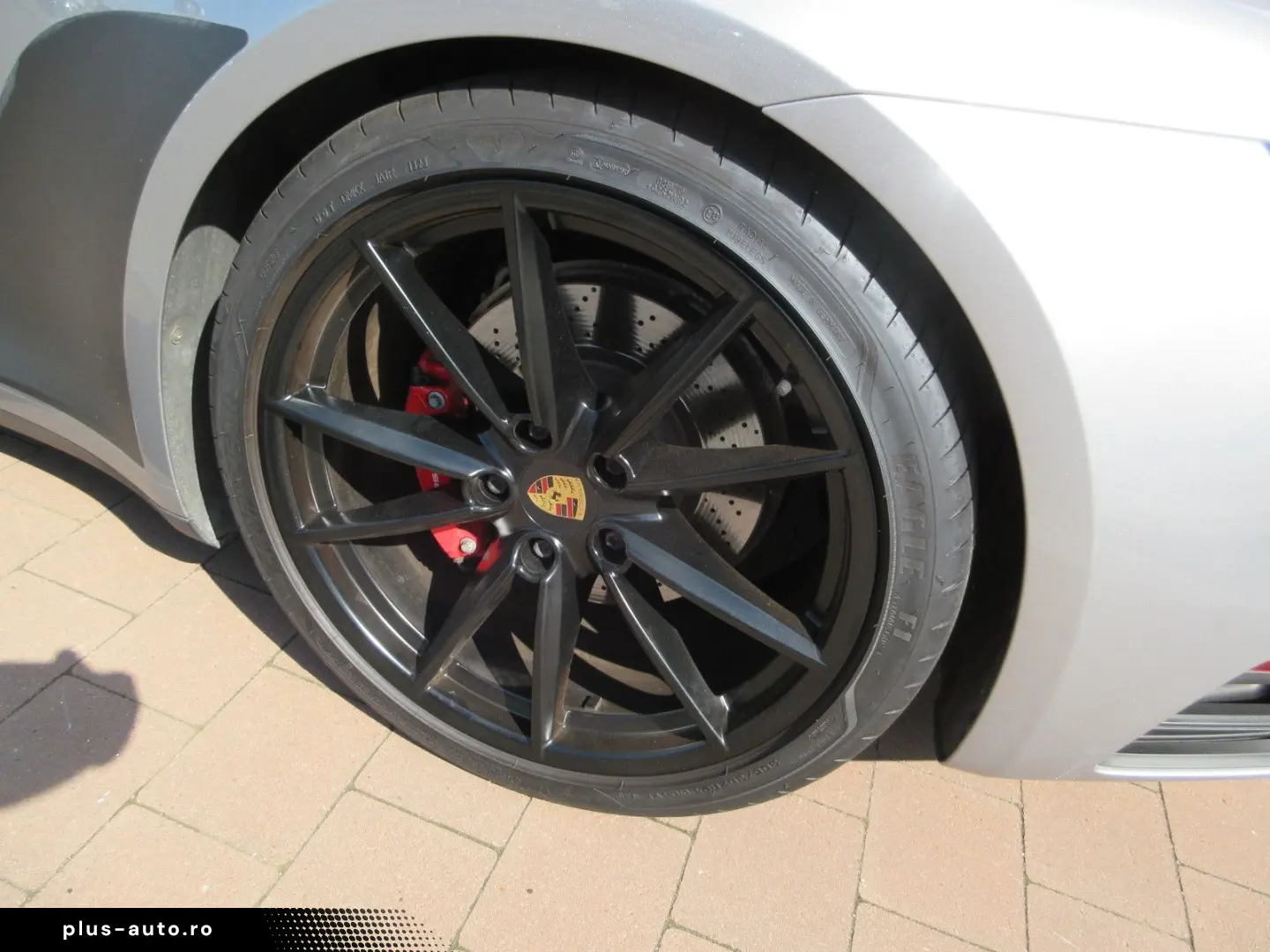 PORSCHE 992 Carrera 4S Coupé TOPAUSSTATTUNG