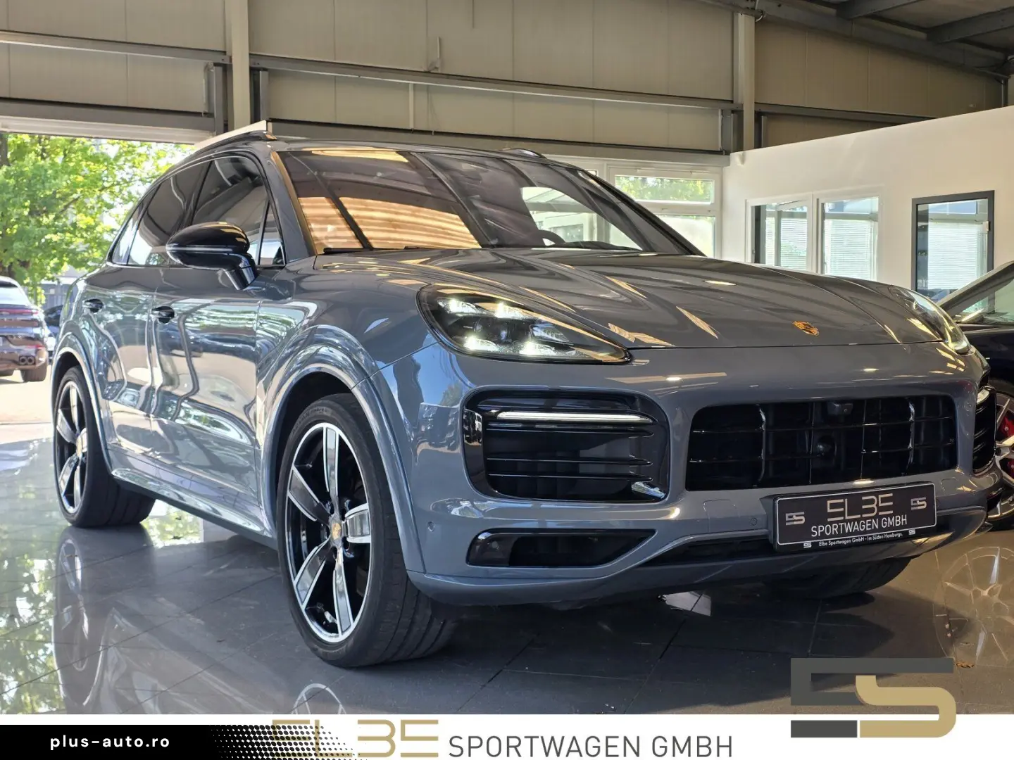 PORSCHE Cayenne GTS INNO BURMESTER 4RADLENKUNG HUD PANO