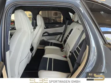 PORSCHE Cayenne GTS INNO BURMESTER 4RADLENKUNG HUD PANO