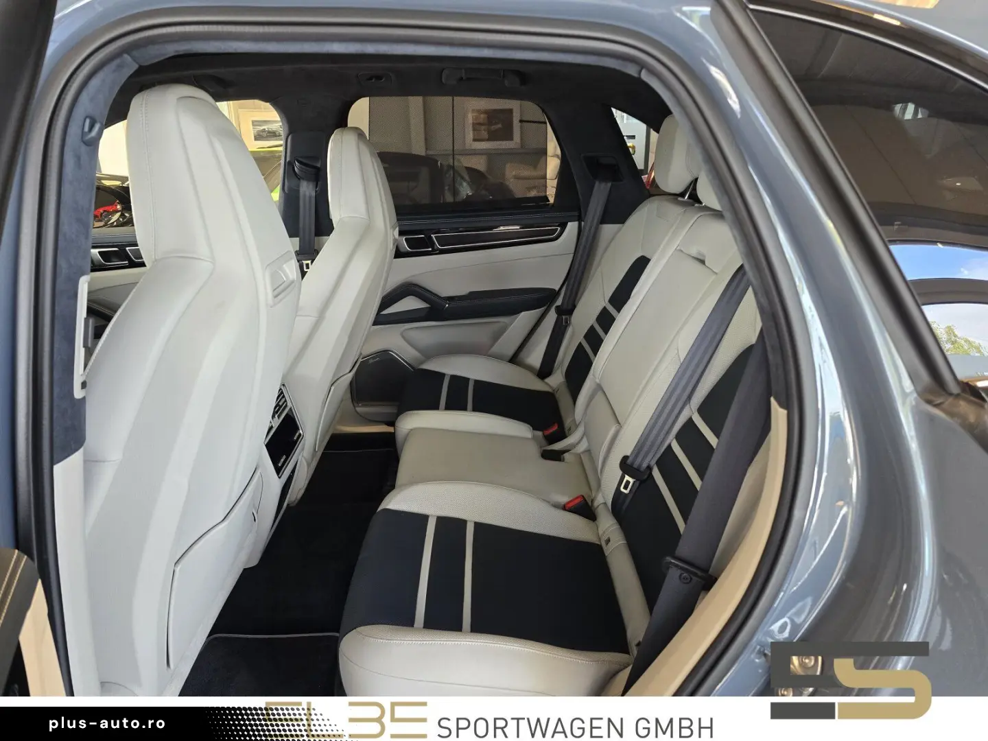 PORSCHE Cayenne GTS INNO BURMESTER 4RADLENKUNG HUD PANO