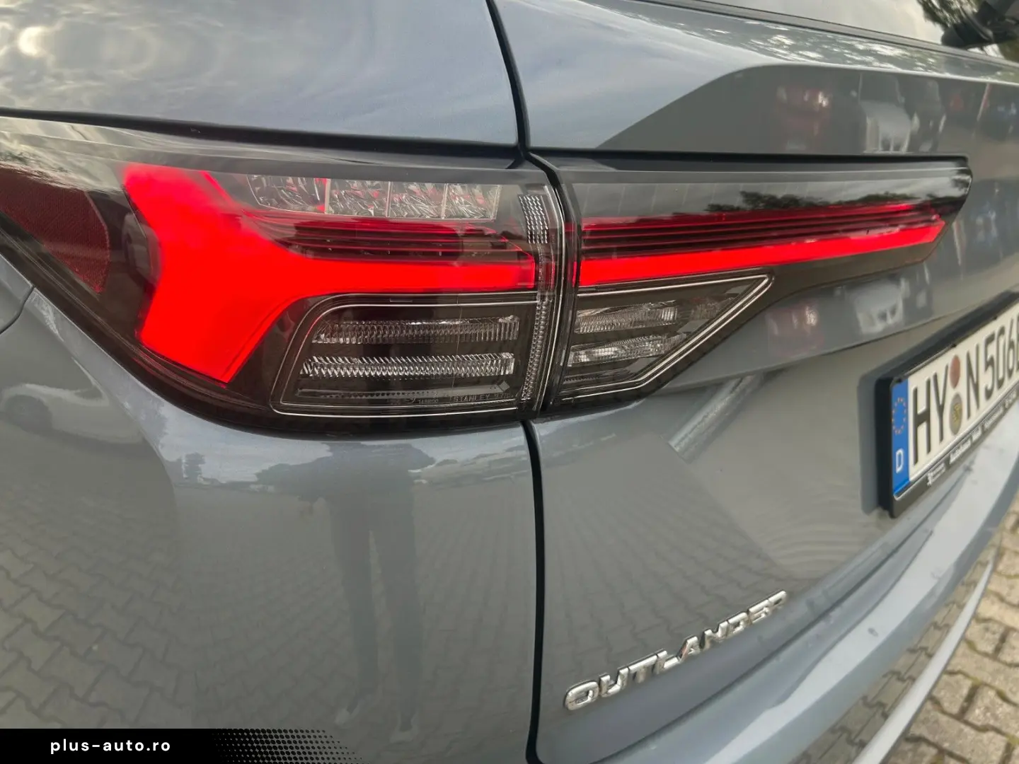 MITSUBISHI Outlander 2.4 PHEV 4WD Top mit AHK