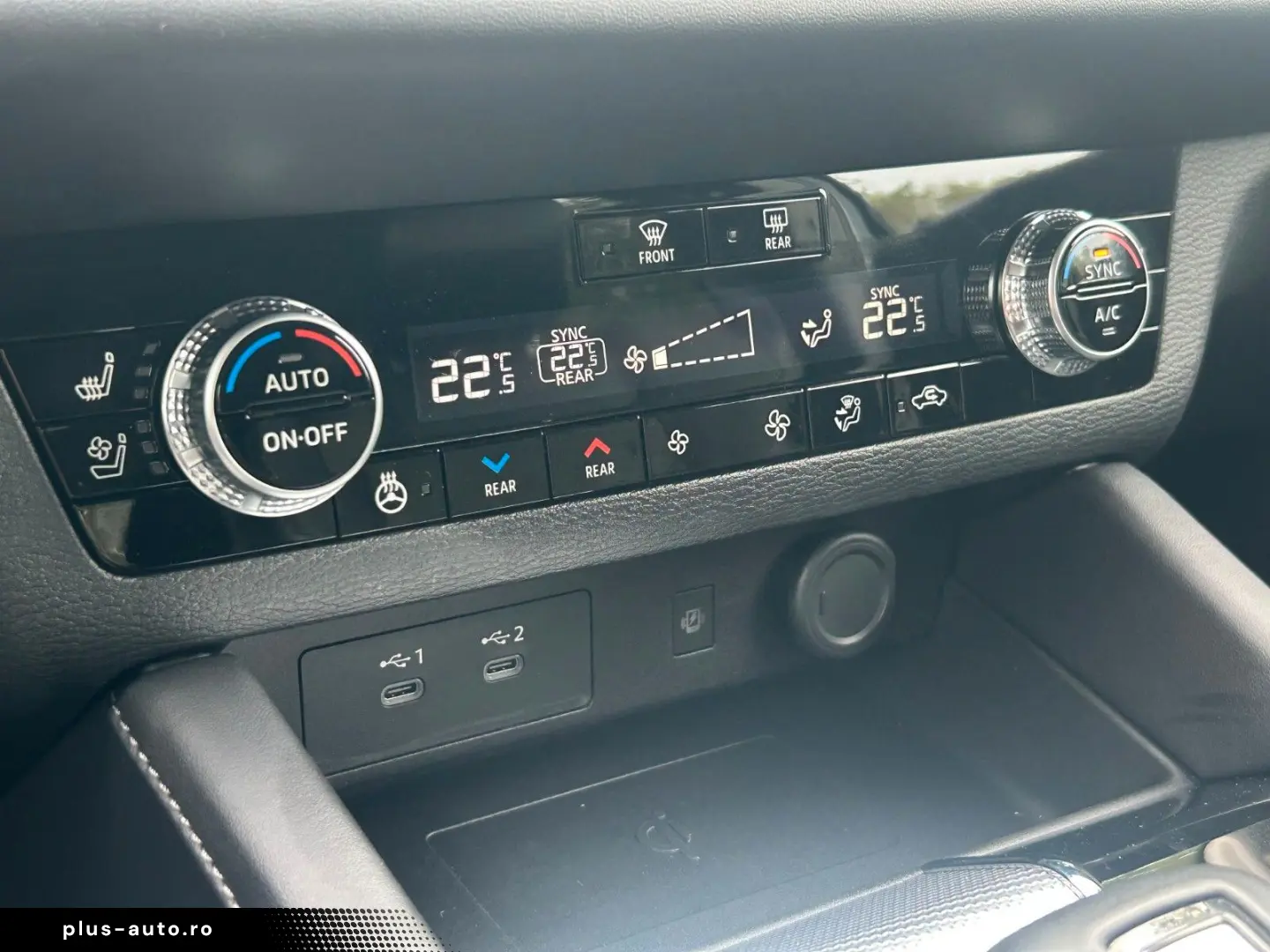 MITSUBISHI Outlander 2.4 PHEV 4WD Top mit AHK