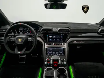 LAMBORGHINI Urus Performante I Lamborghini Hamburg