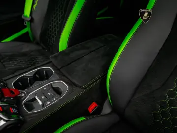 LAMBORGHINI Urus Performante I Lamborghini Hamburg