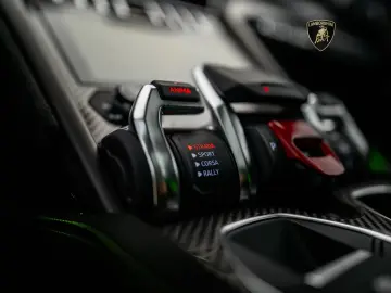 LAMBORGHINI Urus Performante I Lamborghini Hamburg