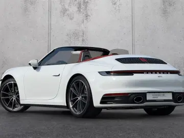Porsche 992 911 Carrera Cabriolet Sportabgas
