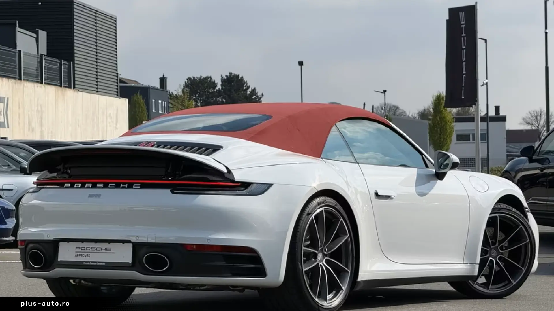 Porsche 992 911 Carrera Cabriolet Sportabgas