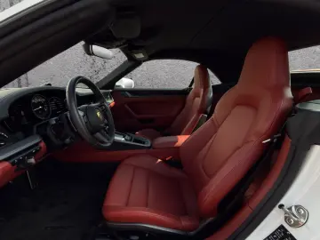 Porsche 992 911 Carrera Cabriolet Sportabgas