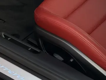 Porsche 992 911 Carrera Cabriolet Sportabgas