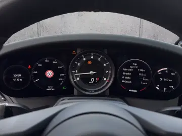 Porsche 992 911 Carrera Cabriolet Sportabgas