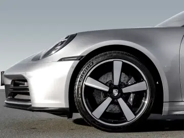 PORSCHE 992 Carrera Cabriolet 21-Zoll HD-Matrix-LED BOSE